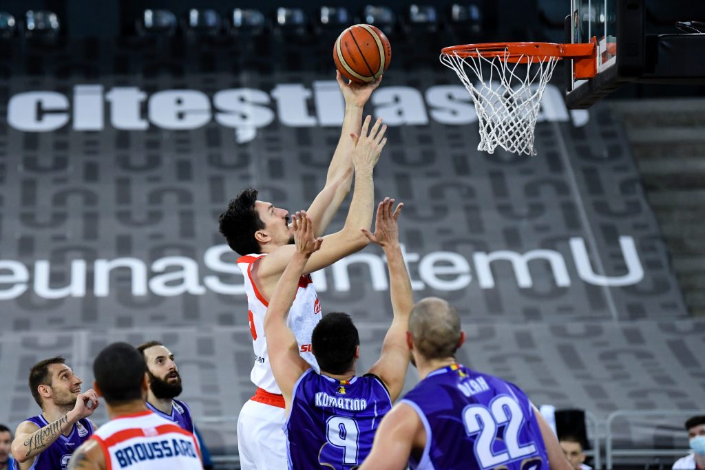 Mutare importanta efectuata de SCM Politehnica Timisoara pentru postul de pivot in campionatul de baschet