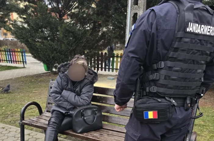 Pericol in parc pentru copii in Cluj Napoca Locuitorii cer patrule si curatenie dupa ce au gasit sticle sparte si mizerie