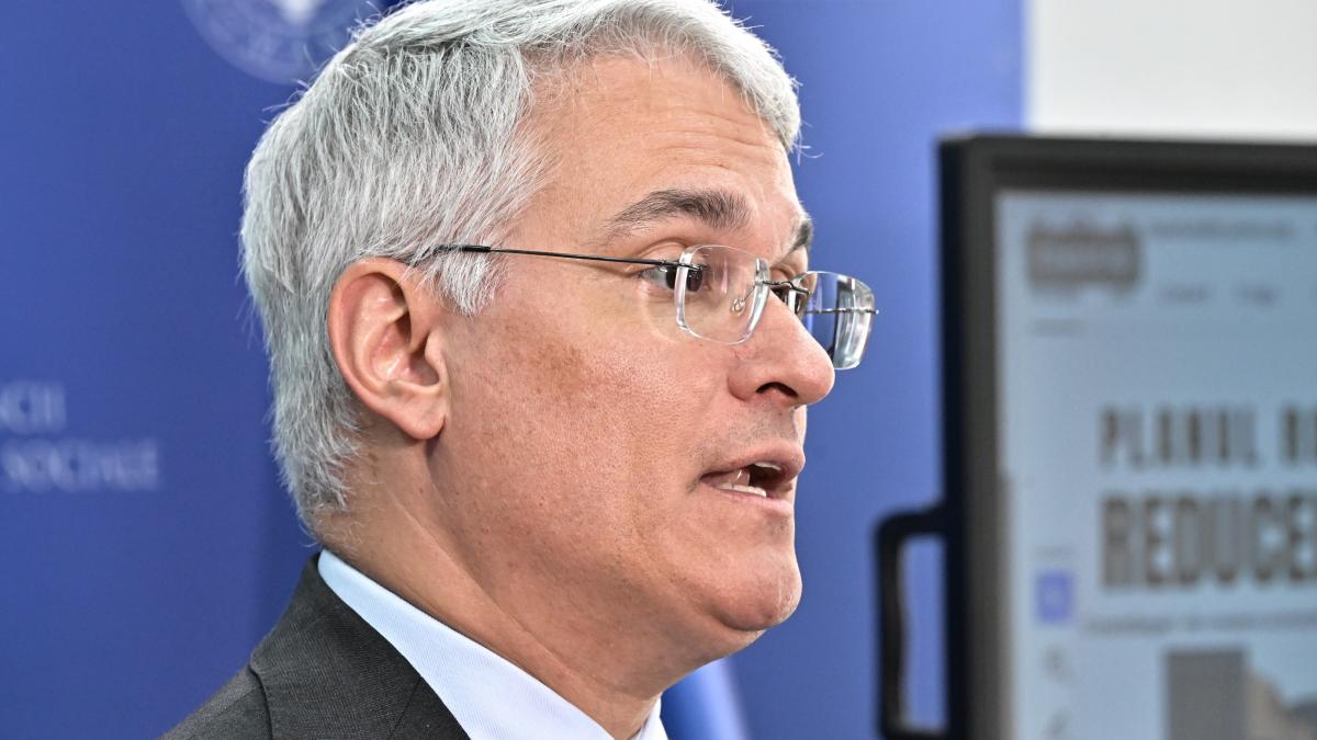 Pislaru anunta ca va efectua controale saptamanale in centrele unde au fost relocate persoanele
