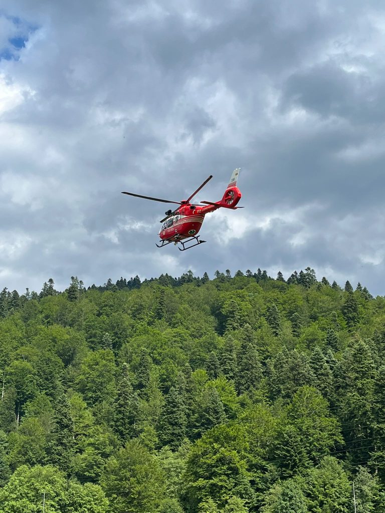 Poliția a început o anchetă penală în urma tragediei din Bucegi. O femeie a murit, iar trei alpiniști au fost spitalizați. 2 Politia a inceput o ancheta penala in urma tragediei din Bucegi O femeie a murit iar trei alpinisti au fost spitalizati