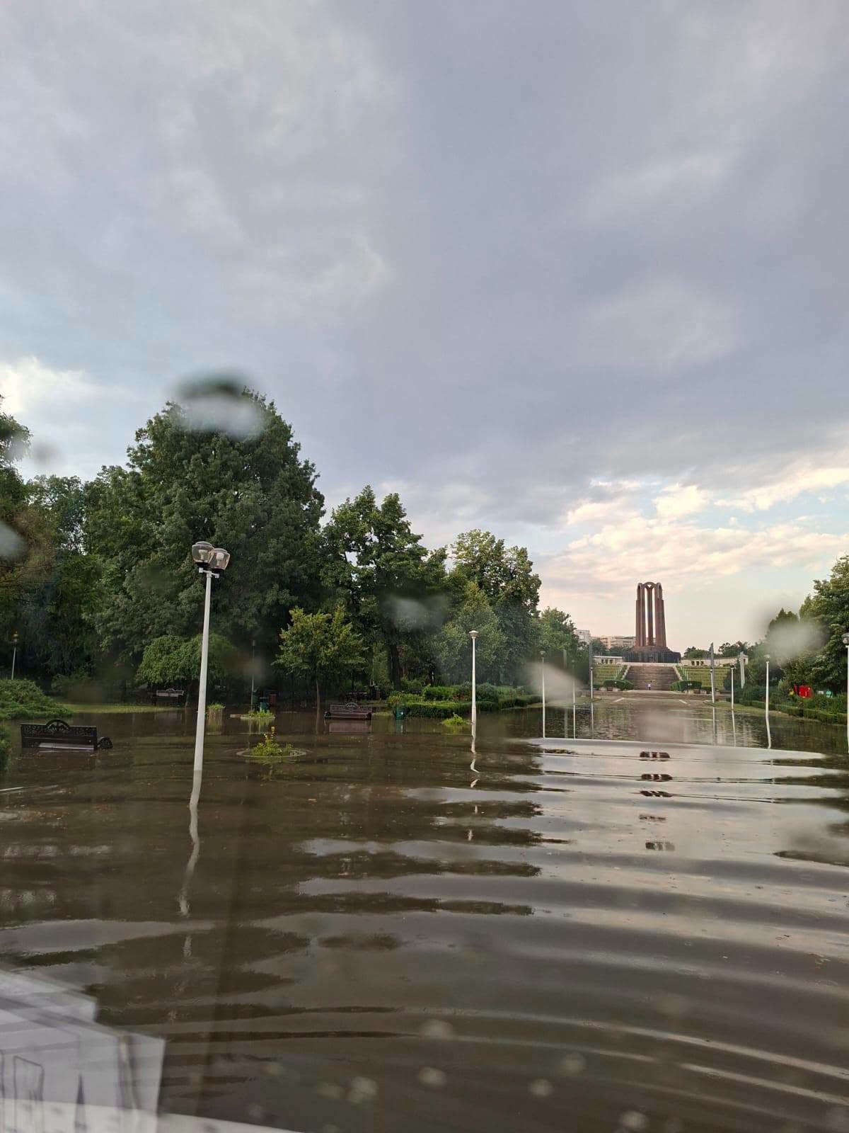 Propunerile lui Ciucu pentru prevenirea inundatiilor in Bucuresti bazine de retentie sub doua parcuri