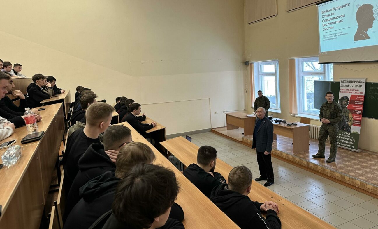 Rusia recrutează studenți pentru război: „A învățat timp de trei luni să piloteze drone, apoi a fost trimis direct în infern” 2 Rusia recruteaza studenti pentru razboi A invatat timp de trei luni sa piloteze drone apoi a fost trimis direct in infern