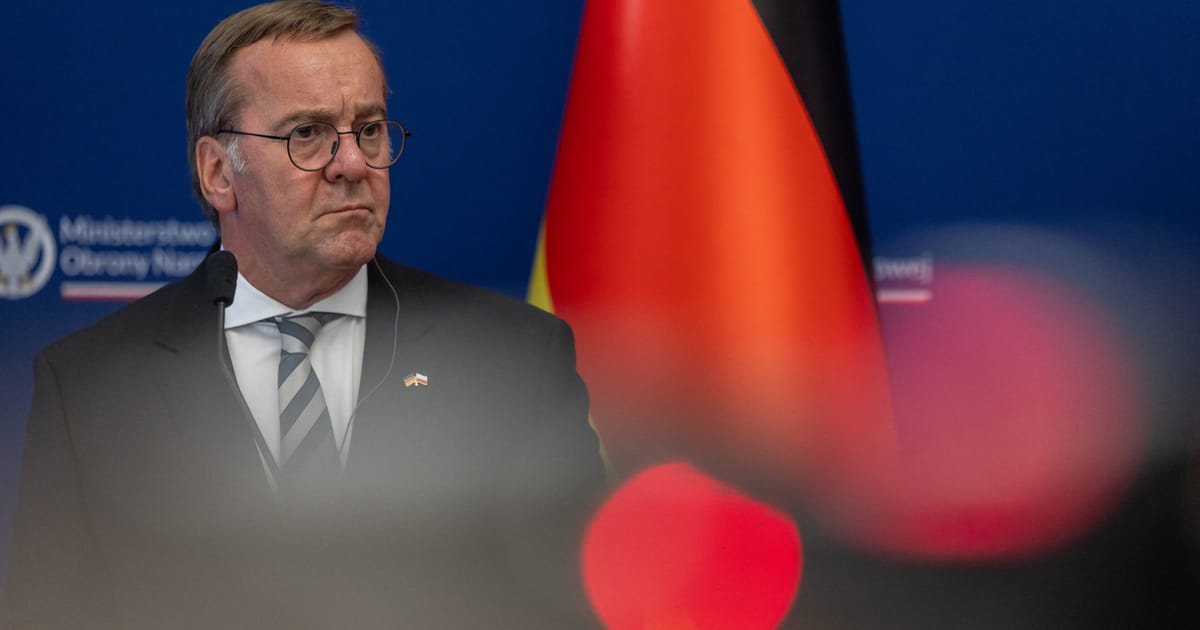 Șeful apărării germane contestă colaborarea în domeniul informațiilor cu AfD. 2 Seful apararii germane contesta colaborarea in domeniul informatilor cu AfD