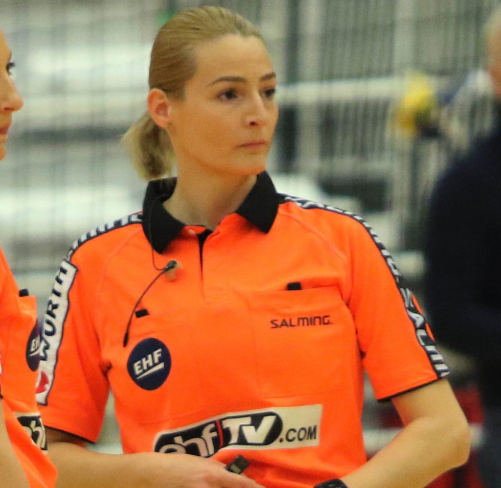 Trei arbitre din Romania selectate pe lista oficiala a Campionatului European de handbal feminin