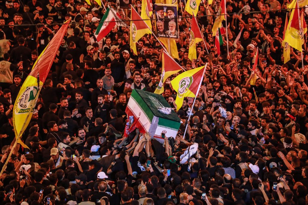 Liderul suprem al Iranului, ayatollahul Ali Khamenei, a fost înmormântat. 2 liderul suprem al iranului ayatollahul ali khamenei a fost inmormantat