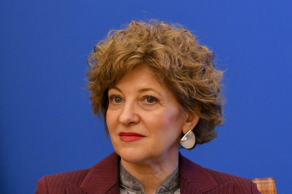 Portofelul digital al românilor, în centrul unui val de „dezinformări”. Explicațiile vicepremierului Oana Gheorghiu 2 portofelul digital al romanilor in centrul unui val de dezinformari explicatiile vicepremierului oana gheorghiu