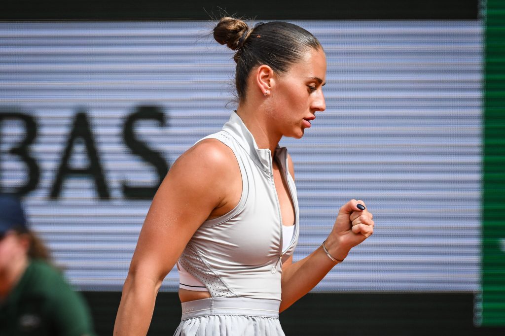 Premiera de la Wimbledon: Marta Kostiuk se avansează în optimile de finală, înainte de meciul de dublu împreună cu Ruse 2 premiera de la wimbledon marta kostiuk se avanseaza in optimile de finala inainte de meciul de dublu impreuna cu ruse