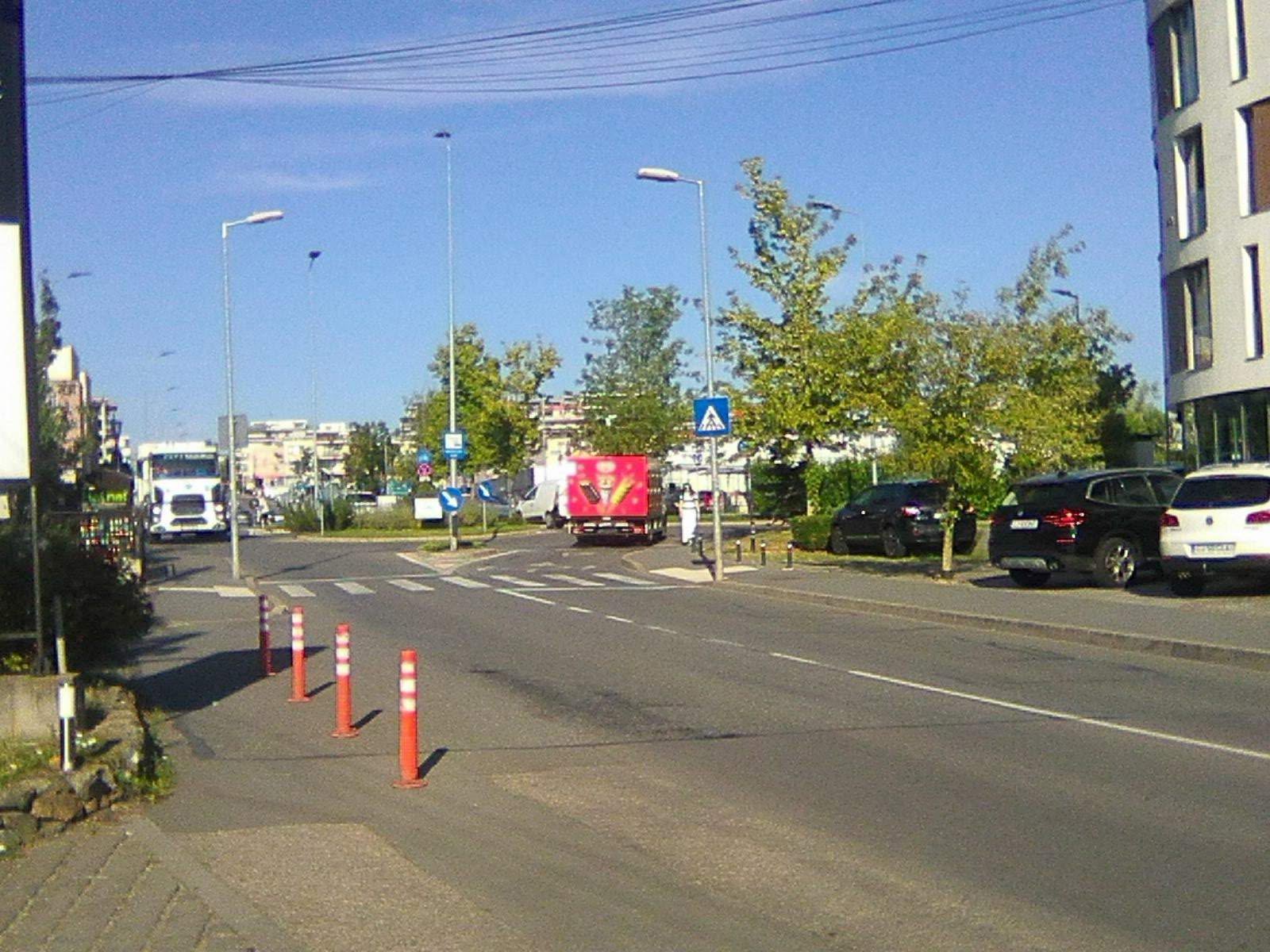 trecere de pietoni periculoasa in cartierul buna ziua un clujean povesteste ca a fost la un pas de a fi accidentat daca nu saream m ar fi lovit in plin