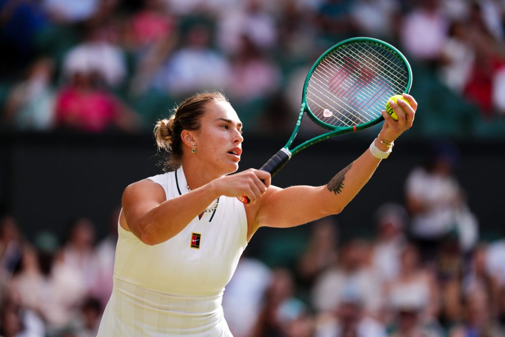 Aryna Sabalenka își extinde seria de victorii pe terenuri dure și stabilește noi recorduri la Toronto. 2 Aryna Sabalenka isi extinde seria de victorii pe terenuri dure si stabilesc noi recorduri la Toronto
