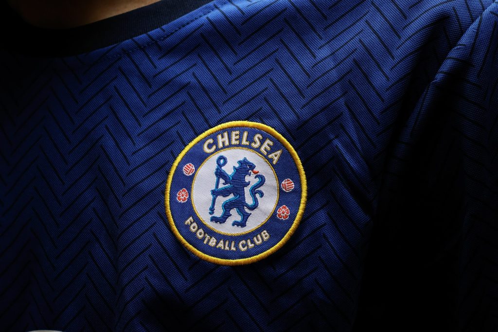 Clubul Chelsea a fost sancționat cu 10 milioane de lire sterline pentru nerespectarea regulilor referitoare la agenții de jucători. 2 Clubul Chelsea a fost sancionat cu 10 milioane de lire sterline pentru nerespectarea regulilor referitoare la agentii de jucatori