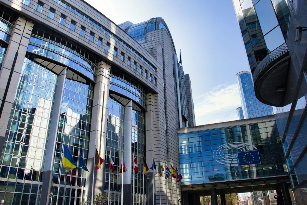 Comisia Europeană dezvăluie fondul „Scaleup Europe” cu un capital vizat de 5 miliarde de euro pentru sprijinirea dezvoltării companiilor europene. 2 Comisia Europena dezvaluie fondul Scaleup Europe cu un capital vizat de 5 miliarde de euro pentru sprijinirea dezvoltarii companiilor europene