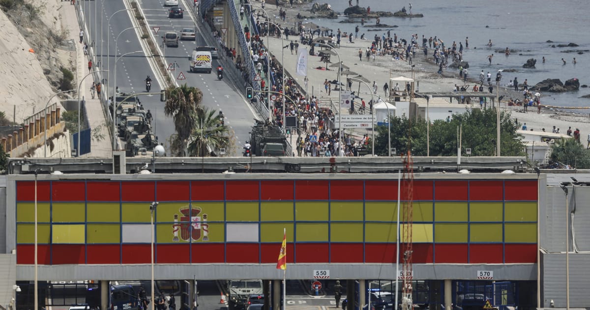 Criza de la Ceuta: 22 de lideri europeni se unesc împotriva lui Sánchez din Spania din cauza politicii sale migratorii. 2 Criza de la Ceuta 22 de lideri europeni se unesc impotriva lui Sanchez din Spania din cauza politicii sale migratorii