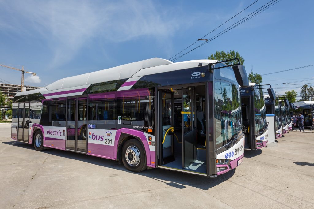 Cum planuiesc primarul unui municipiu sa incurajeze utilizarea extinsa a transportului public