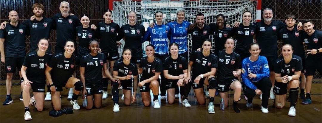 Gloria Bistrița, campioana României la handbal feminin, obține victoria în al doilea meci amical al verii. Cum a fost formată echipa lui Carlos Viver? 2 Gloria Bistrita campioana Romaniei la handbal feminin obtine victoria in al doilea meci amical al verii Cum a fost formata echipa lui Carlos Viver