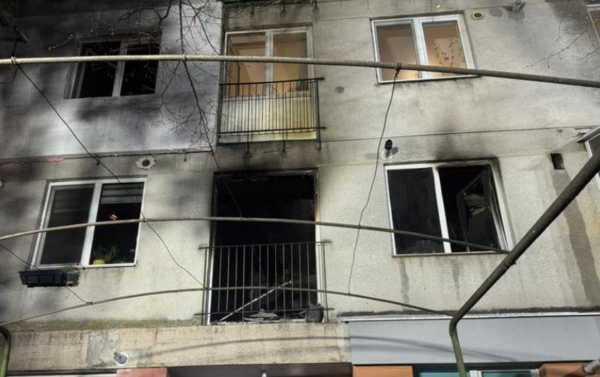 Incendiu într-un imobil de pe strada Albac din Cluj. Mai multe persoane au fost evacuate. Pompierii nu au reușit să identifice încă sursa incendiului. 2 Incendiu intr un imobil de pe strada Albac din Cluj Mai multe persoane au fost evacuate Pompierii nu au reusit sa identifice inca sursa incendiului