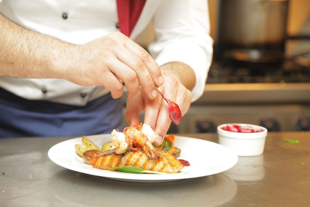 Într-o adevărată explozie turistică, restaurantele din Italia obțin câștiguri semnificative, pe când angajații nu se bucură de aceleași beneficii. 2 Intr o adevarata explozie turistica restaurantele din Italia obtine castiguri semnificative pe cand angajatii nu se bucura deaceleasi beneficii