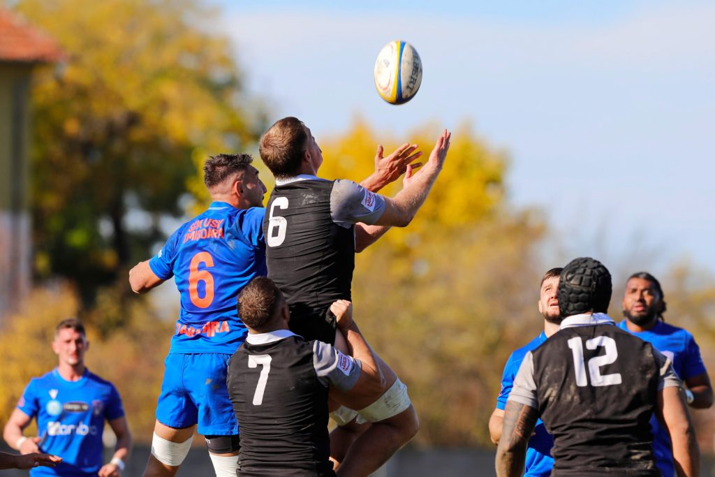Liga de Rugby Campioana Stiinta Baia Mare invinge Steaua iar Rapid obtine victoria in confruntarea cu CS Gura Humorului