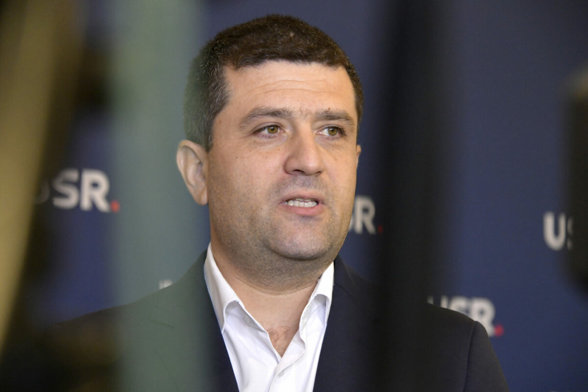 Miruta referitor la resturile de drone de pe plaja E mai bine sa se sufle si n iaurt dect sa fie cineva ranit Peste 100 de drone detectate pe radar la granita cu Ucraina