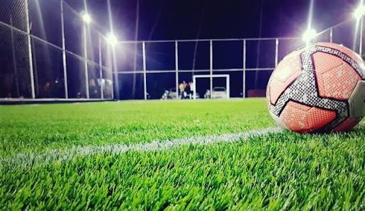 Nopți nedormite din cauza meciurilor de fotbal pe teren sintetic! Un clujean cere oprirea desfășurării nocturne: „Țipete, înjurături și limbaj vulgar în fiecare seară” 2 Nopti nedormite din cauza meciurilor de fotbal pe teran sintetic Un clujean cere oprirea desfasurarii nocturne Tipete injuraturi si limbaj vulgar in fiecare seara
