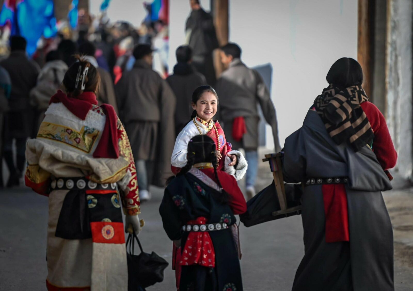 Noua lege din China grabeste asimilarea culturala iar Tibetul cauta sa si apere limba