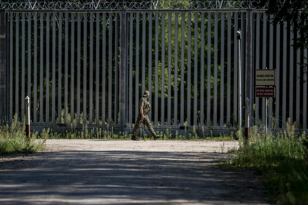 Nu mai este un proiect national Fortele din SUA Marea Britanie si Franta vor sustine intarirea frontierei de est a Poloniei