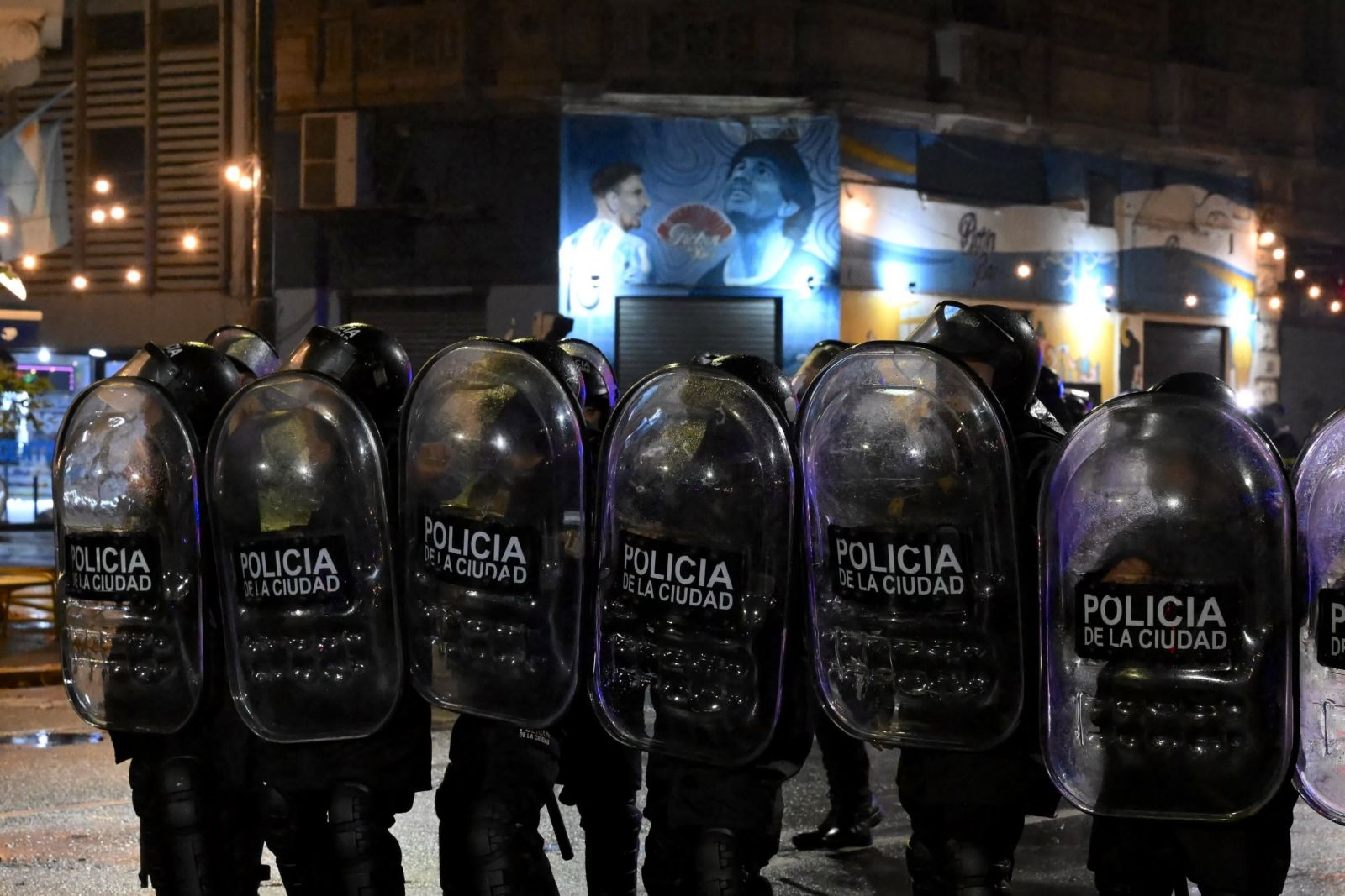 Proteste violenete in Argentina impotriva unei legi sprijinite de Javier Milei Ciocniri intre protestatari si fortele de ordine