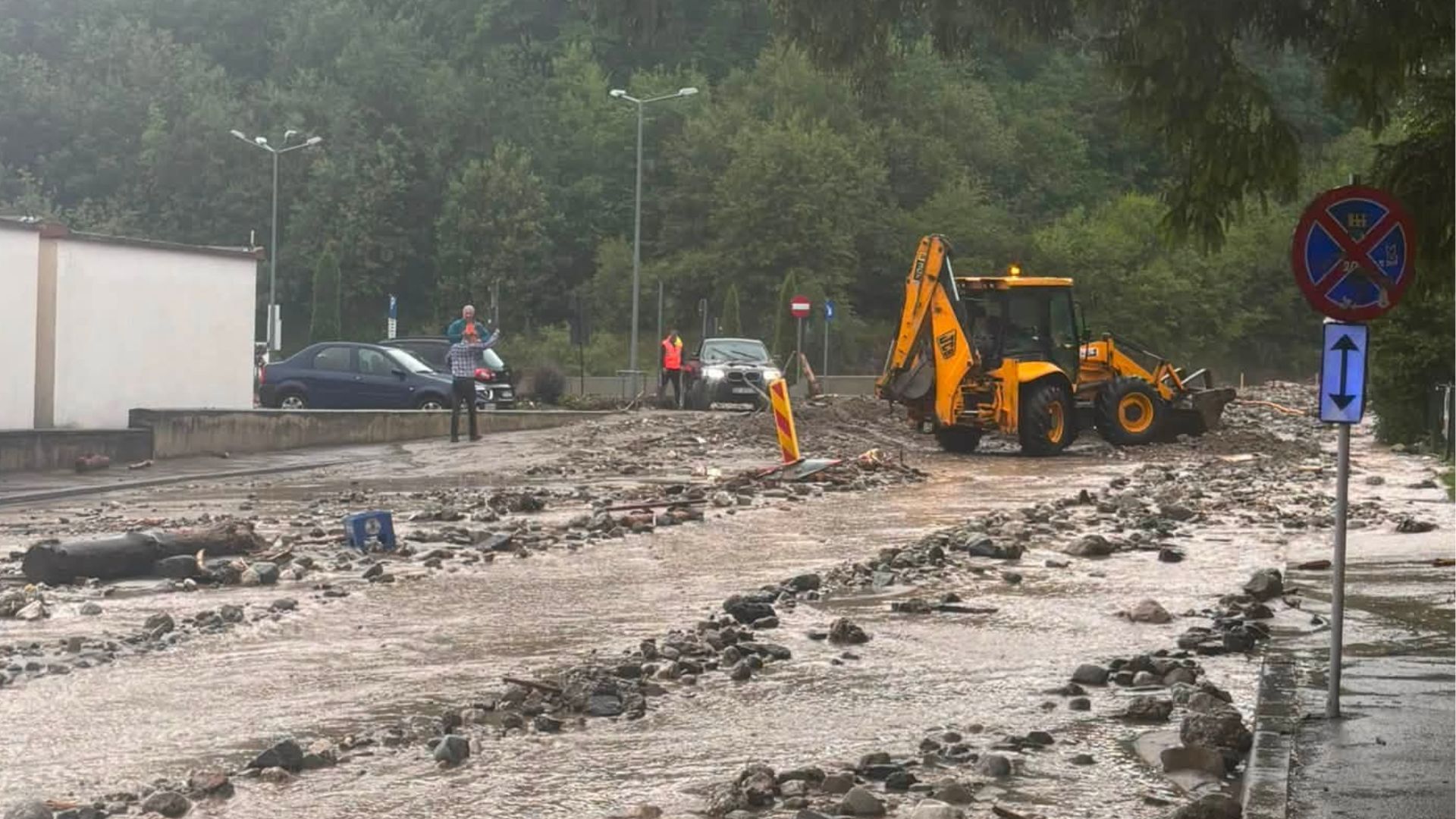 Romania trece de la temperaturi ridicate si seceta la riscuri de inundatii Cod galben in 7 judete