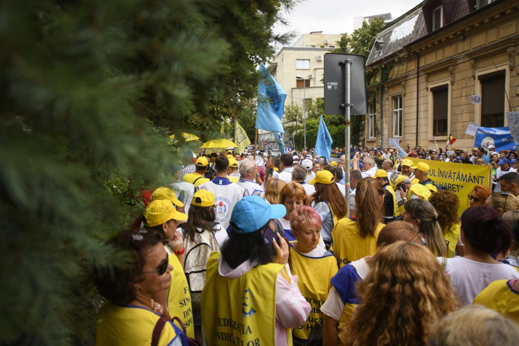 Sindicatele din Educație cer partidelor parlamentare să susțină grilele de salarizare convenite în urma grevei din 2023: „În caz contrar, respingeți proiectul” 2 Sindicatele din Educatie cer partidelor parlamentare sa sustina grilele de salarizare convenite in urma grevei din 2023 In caz contrar respingeti proiectul