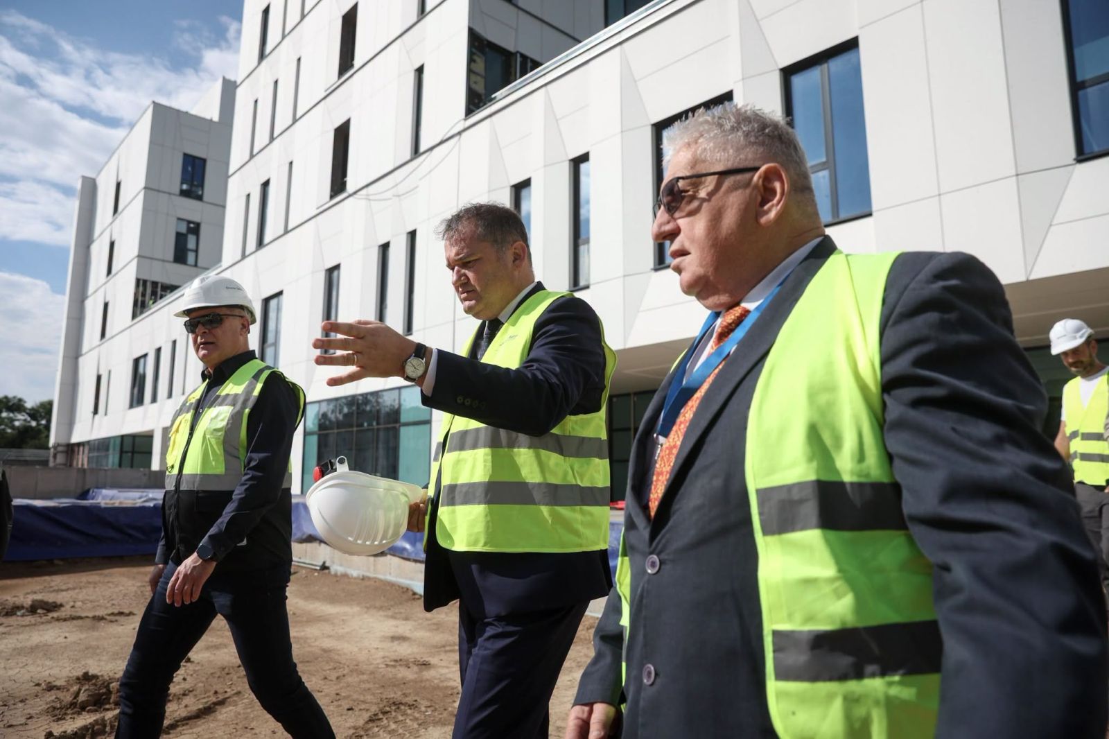 Spitalele din România primesc noi fonduri prin PNRR. Care sunt direcțiile pentru cele mai mari sume? 3 Spitalele din Romania primesc noi fonduri prin PNRR Care sunt directiile pentru cele mai mari sume