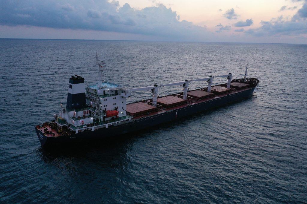 Turcia impune restrictii privind traficul maritim in Marea Neagra din cauza intensificarii atacurilor