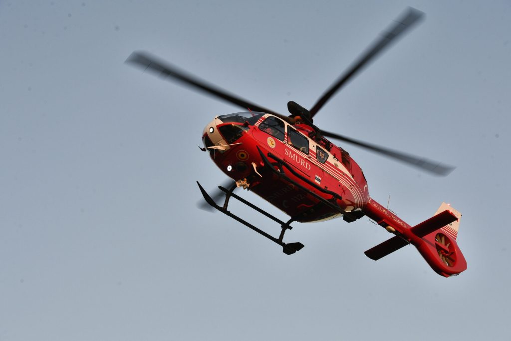 Turist in varsta de 73 de ani a murit dupa ce a cazut intr o rapa in Muntii Fagaras Trupul a fost recuperat cu ajutorul elicopterului