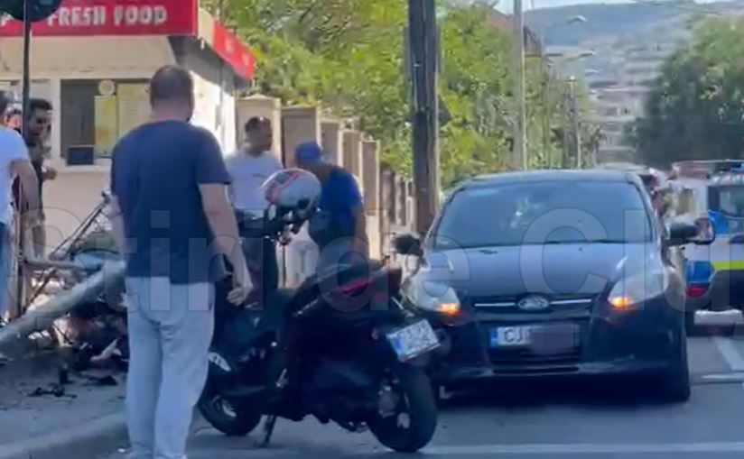 VIDEO. Urmărire spectaculoasă pe străzile din Cluj-Napoca, în urma căreia o femeie a fost rănită! Tânărul fără permis, care furase mașina, a încercat să scape. 2 VIDEO Urmari spectaculoasa pe strazile din Cluj Napoca in urma careia o femeie a fost ranita Tanarul fara permis care furase masina a incercat sa scape