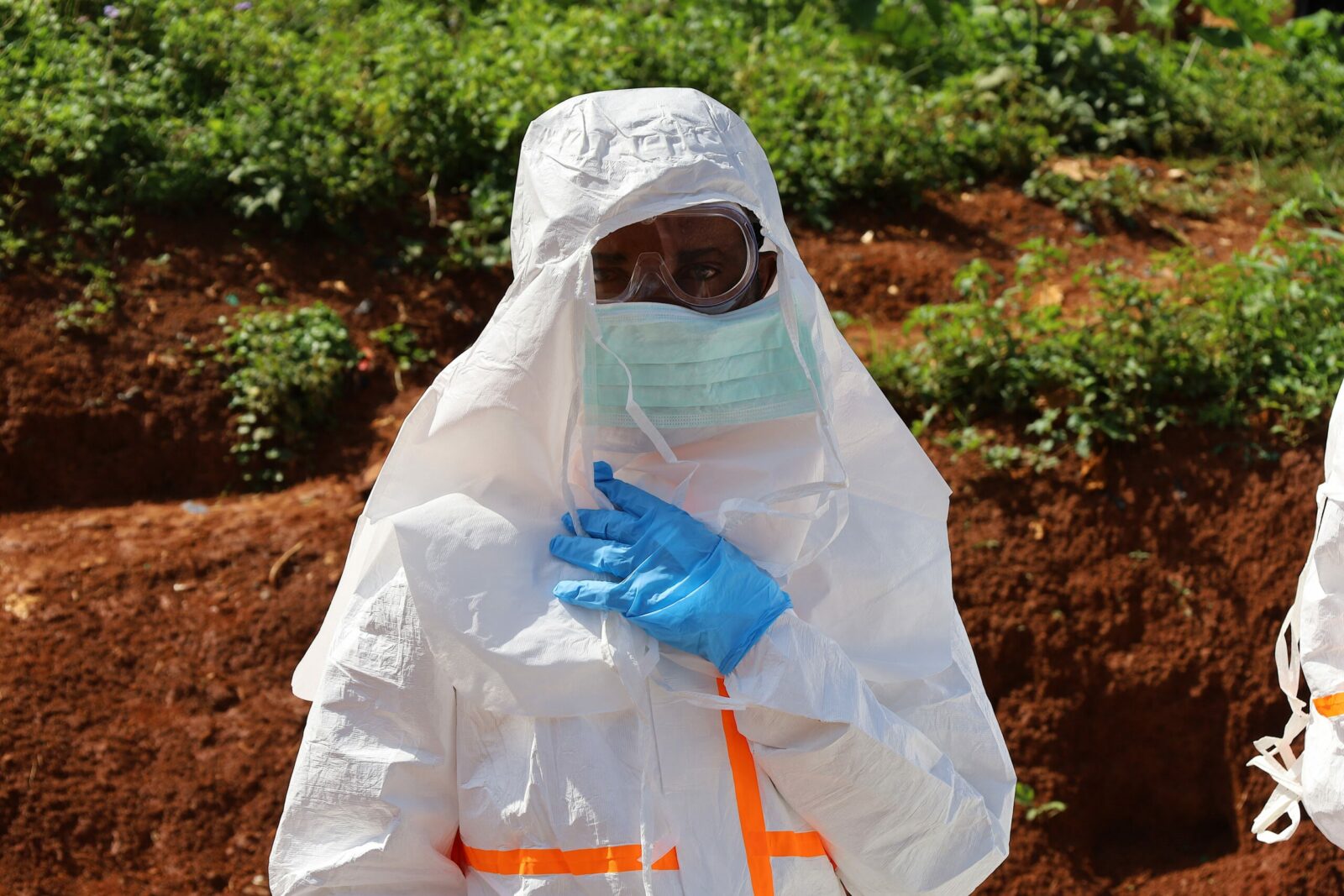 Virusul Ebola ar putea suferi mutații. Autoritățile africane adoptă măsuri fără precedent în urma creșterii alarmante a numărului de cazuri. 2 Virusul Ebola ar putea suferi mutari Autoritatile africane adopta masuri fara precedent in urma cresterei alarmante a numarului de cazuri