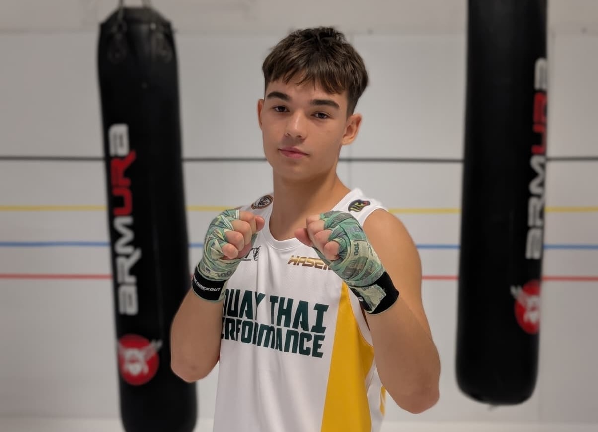 Povestea tânărului clujean de 17 ani care strălucește în ring! De la campionatul județean de fotbal la podiumul mondial de kickboxing. 2 povestea tanarului clujean de 17 ani care straluceste in ring de la campionatul judetean de fotbal la podiumul mondial de