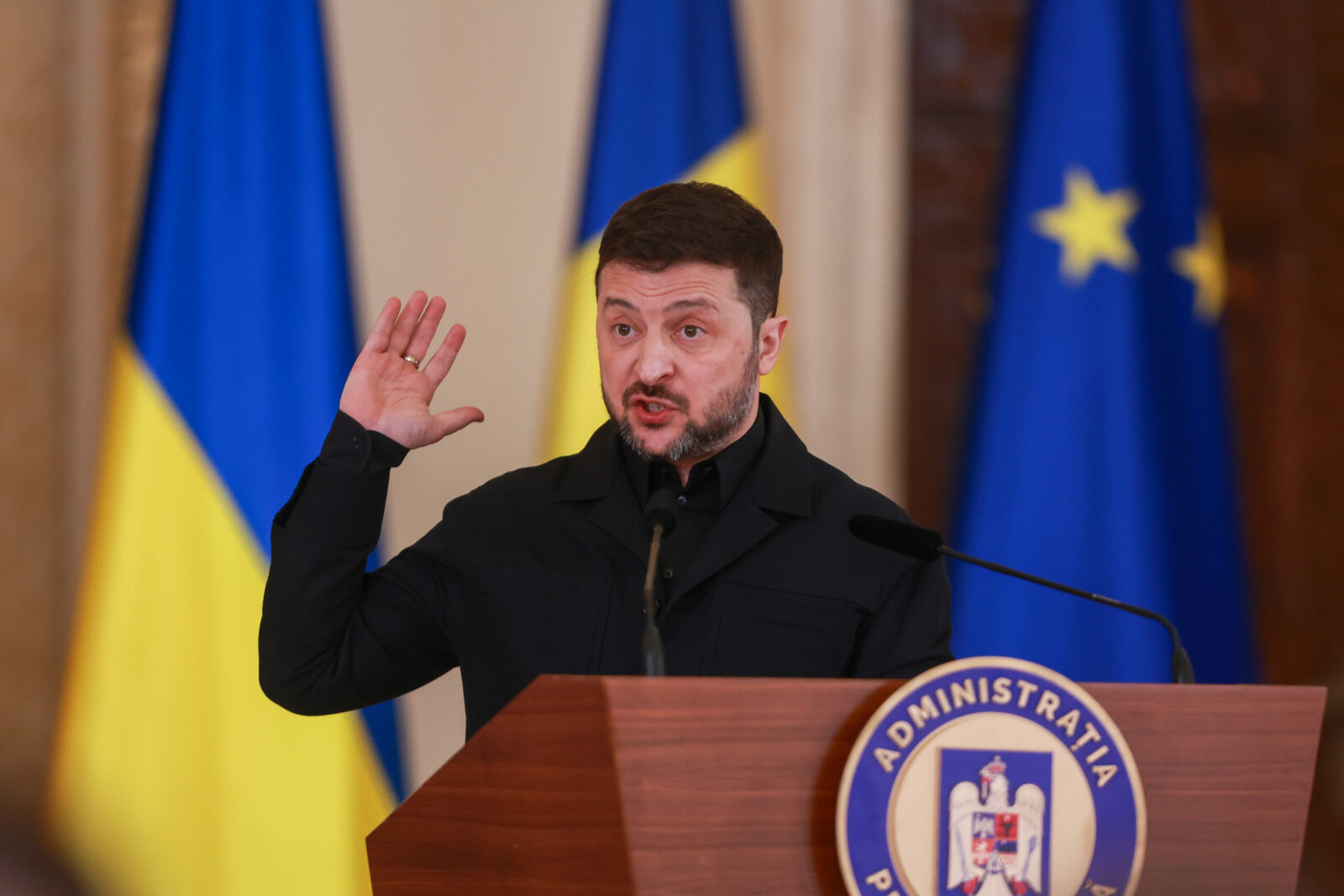 Propunere surprinzătoare: Zelenski își manifestă dorința de a se întâlni cu Putin și solicită un armistițiu. 2 propunere suprinzatoare zelenski isi manifesta dorina de a se ntalni cu putin si solicita un armistitiu
