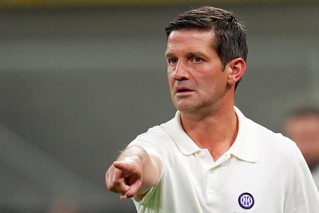 spectacol oferit de echipa lui chivu in prima etapa a seriei a victorie clara si gol marcat cu calcaul