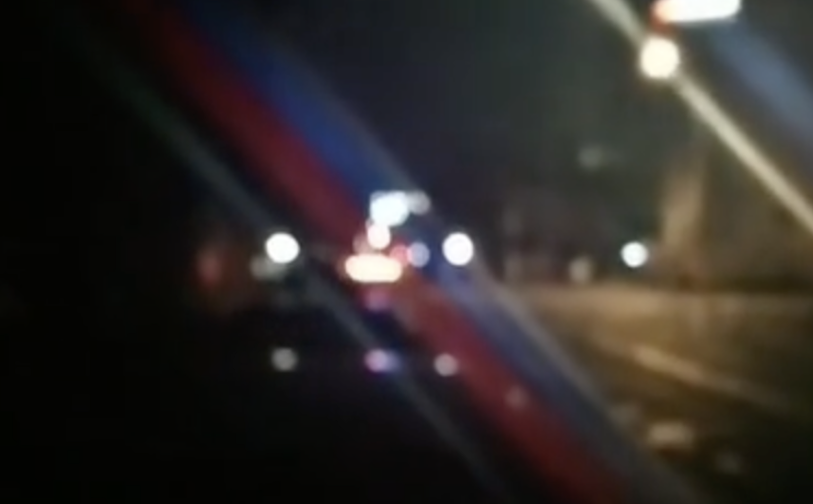 video intuneric complet timp de ore pe o strada din cluj napoca iluminatul public a cedat intre orele 21 00 si 2 00 nu puteai vedea la 2 metri in fata ta