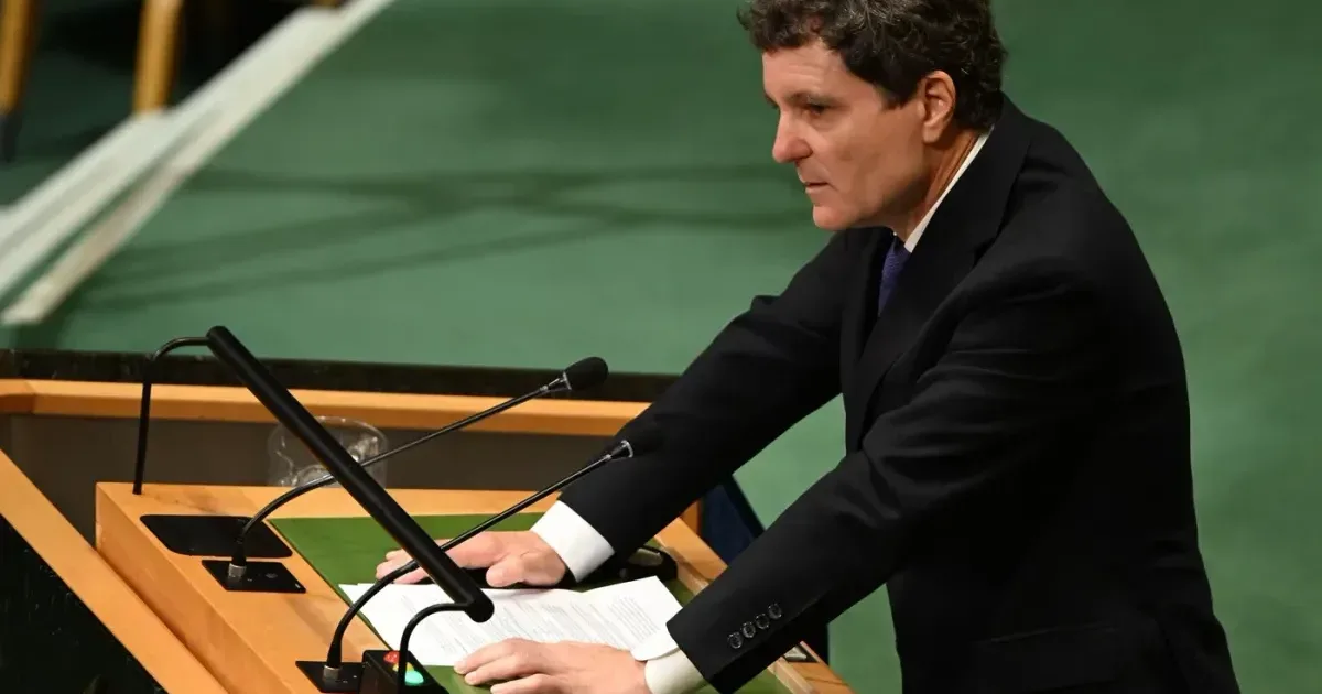 Nicușor Dan, la Praga, despre Ucraina și apărare