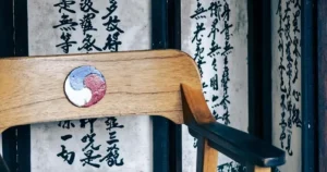 Atelier gratuit la UVT: seară coreeană cu scriere Hangeul, muzică și jocuri tradiționale