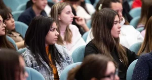 Competențele de care au nevoie studenții pentru piața muncii. Concluziile unui proiect UVT