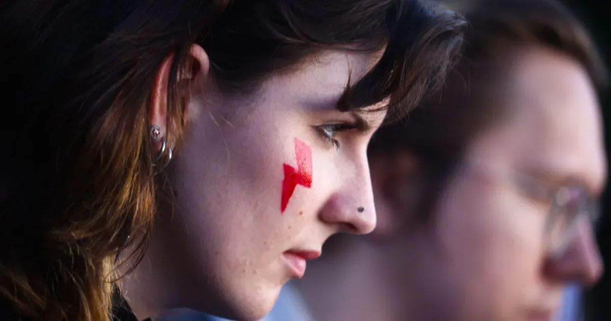 Femeile protestează în toată Polonia pentru acces gratuit la avorturi legale 2 Femeile protestează în toată Polonia pentru acces gratuit la avorturi legale