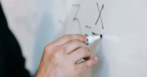 Lecții gratuite de matematică pentru Bac și admitere, organizate de UPT. Când încep